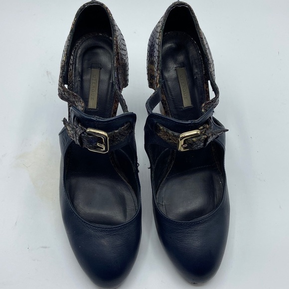 Uterque High Heels, Size -US 8/EU 39 Color- Blue. Good Condition. - Picture 1 of 7